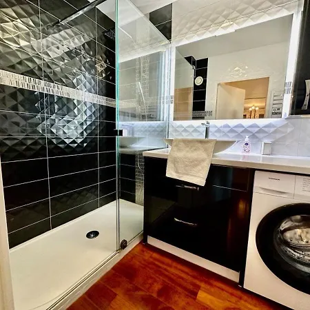 Апартаменты ⁂ 2 Pieces Centre-ville Avec Parking Кань-сюр-Мер